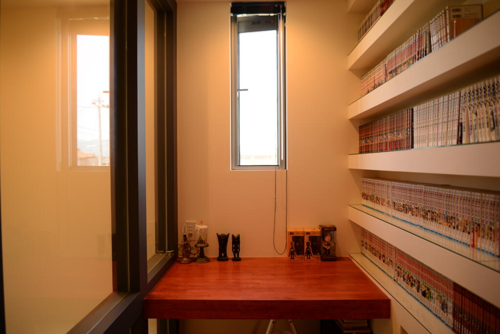 とにかく、めっちゃ増えていました。|今日遊の家のライブラリー(図書室)