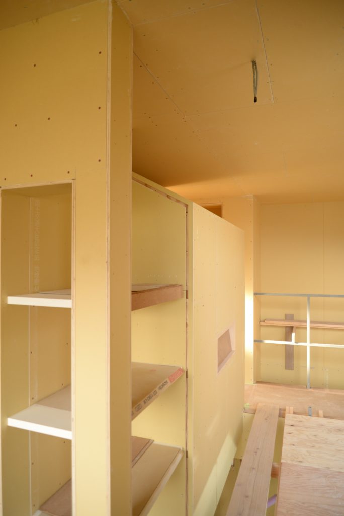 フィギュアを飾るニッチ