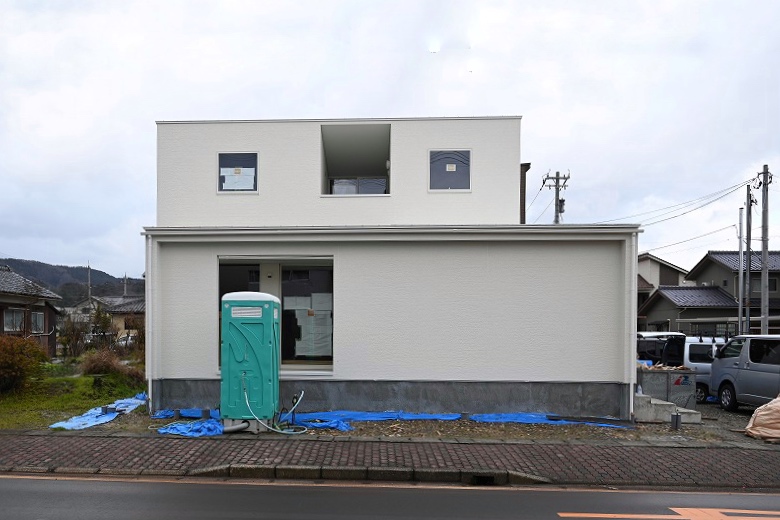 想支の家 外観に奥行きを与える陰影のある構成