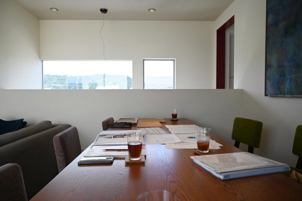 遊び心の家にて、実際の暮らしと図面を見比べ、収納を考える