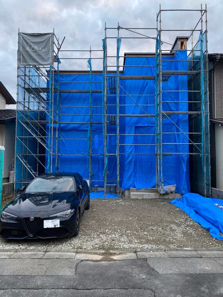 研修会が終わり現場へ直行。お施主様と打合せ